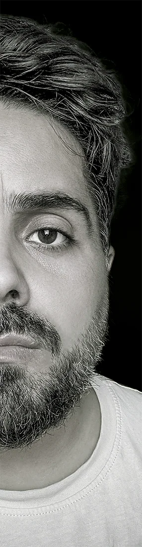 Retrato de Xavier Roma, fotógrafo de mascotas